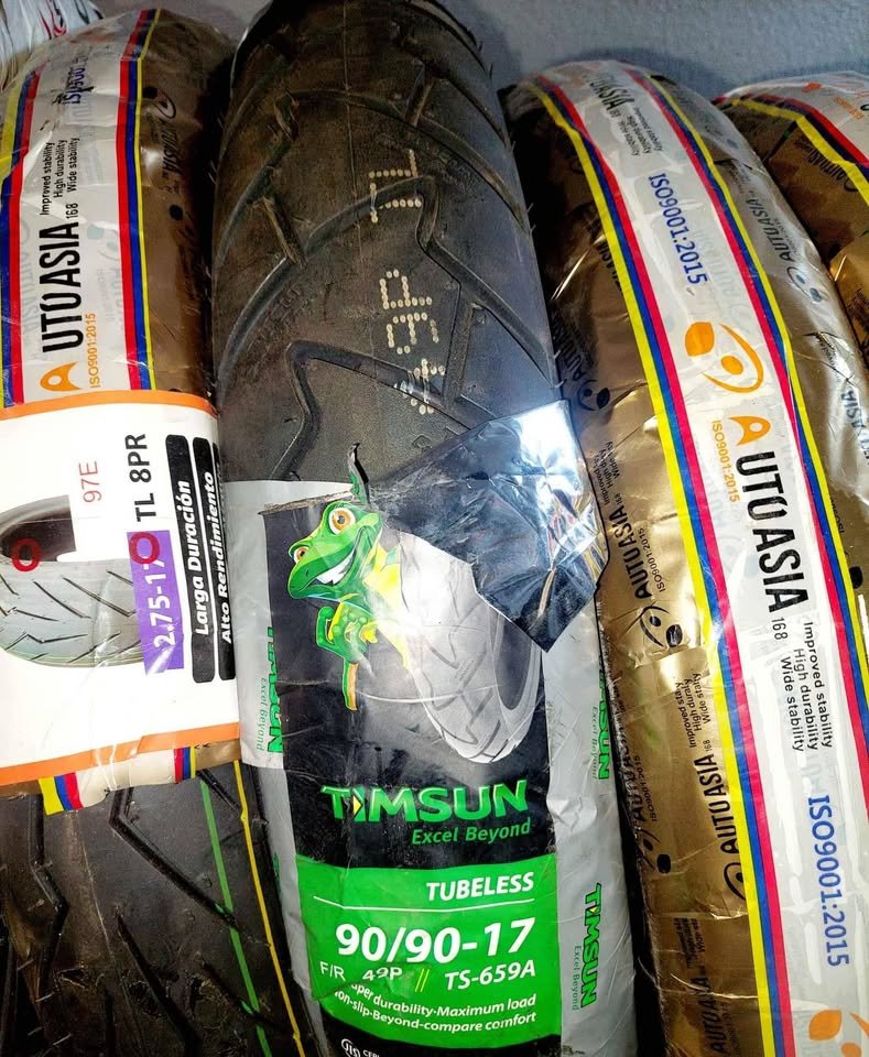 Cauchos 90/90/17 CH Para Motos Marca Timsun